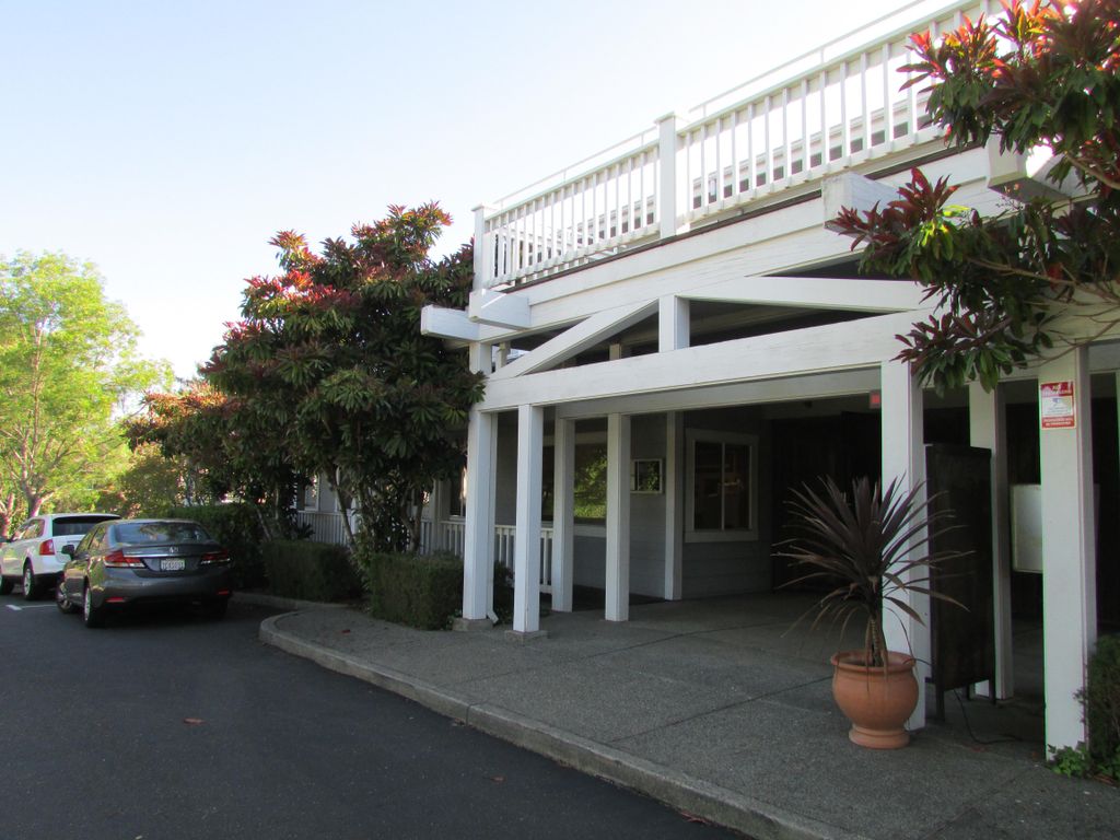 Santa Rosa Acupuncture Office exterior.