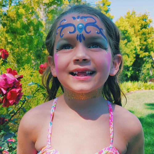 Face Paint to NEVERLAND-
bringing color to their w