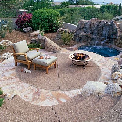PATIO WITH COMBINATION OF AGGREGATE CONCRETE AND D