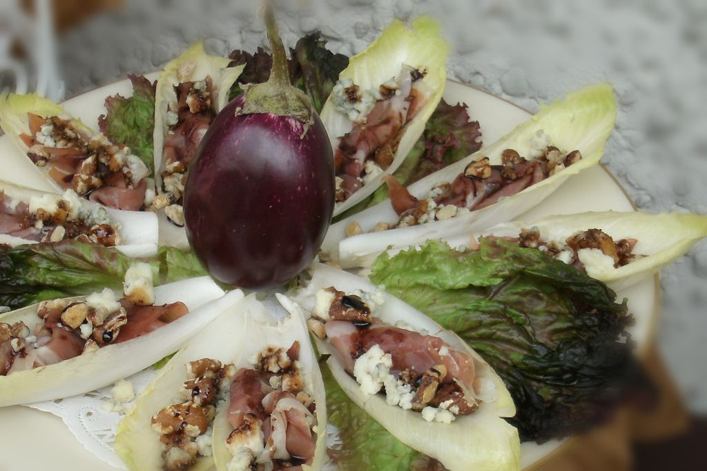 Endives with Prosciutto and Balsamic Reduction