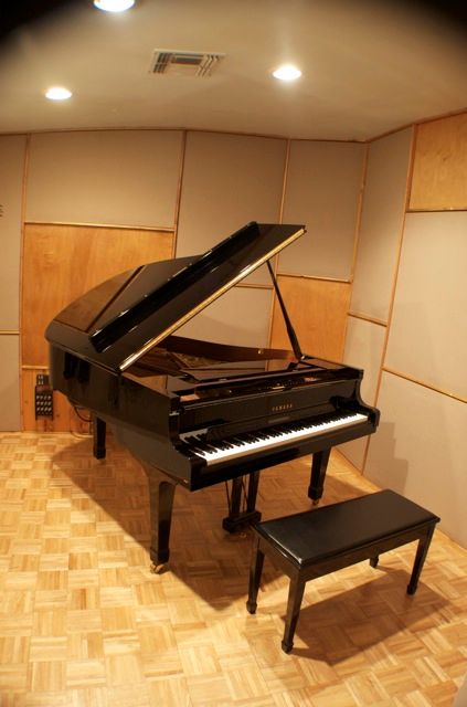 Piano, Studio A