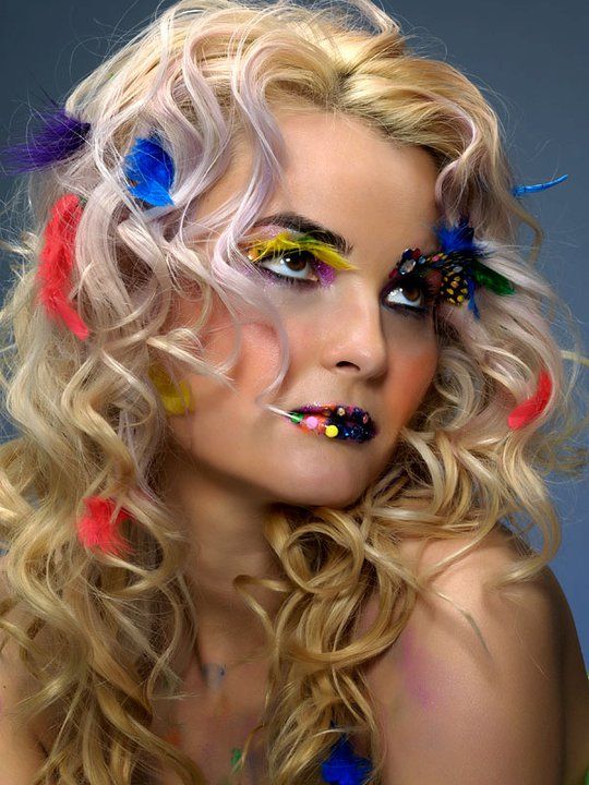 Avande Garde make up and hair style