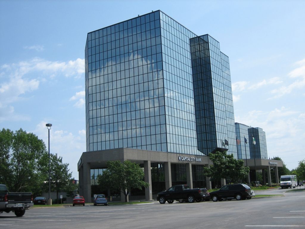 Convenient Location!   I-435 and Metcalf
Free Init