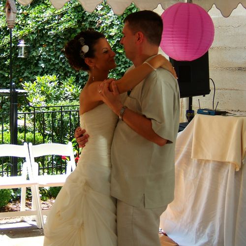 Wedding- Ashley and Colin MacKinnon 
Floral Arrang