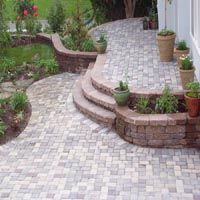 pavers with retaining wall