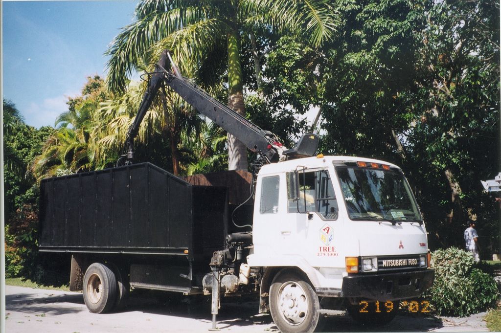Grapple Truck