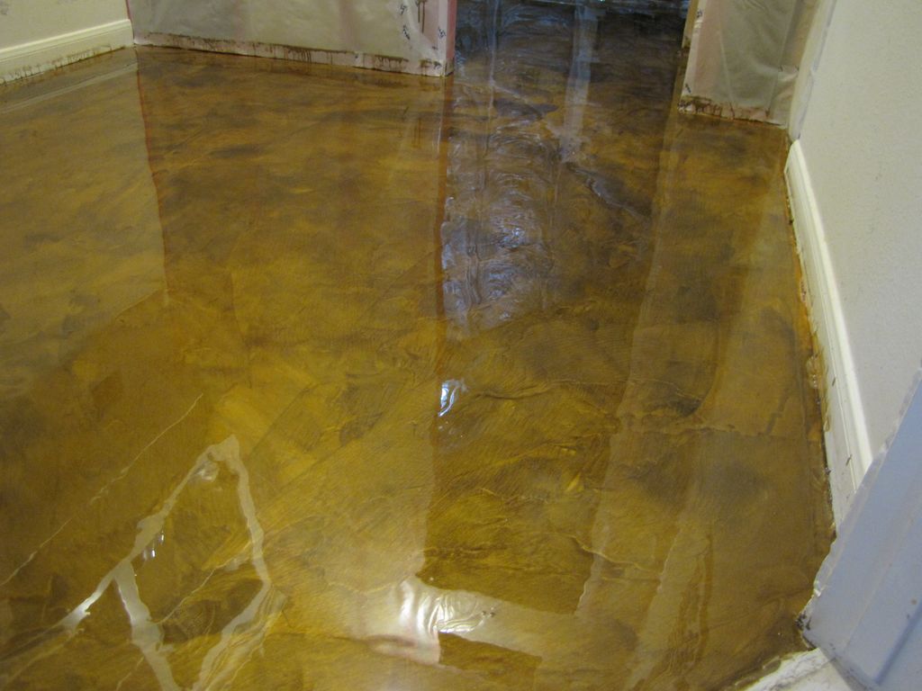 Epoxy floor with "reflector enhancer" for wine cel