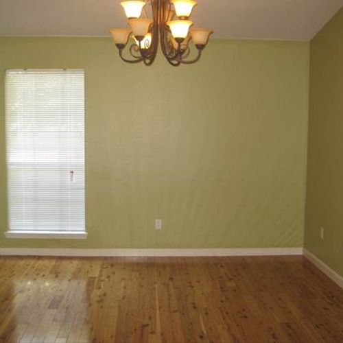 Dining Room vacant