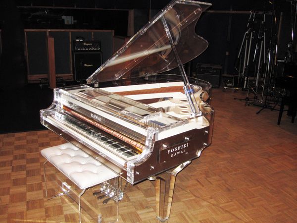 My favorite Kawai cy-40 piano- used by Yoshiki.
