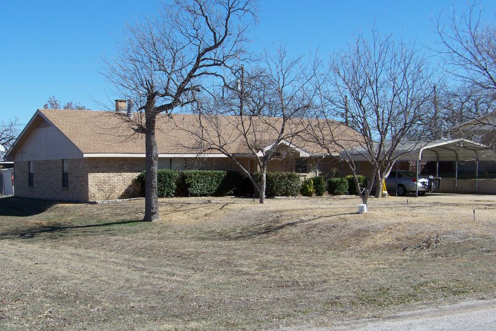Kingsland, Tx ---     Installed new roof. GAF 25 y