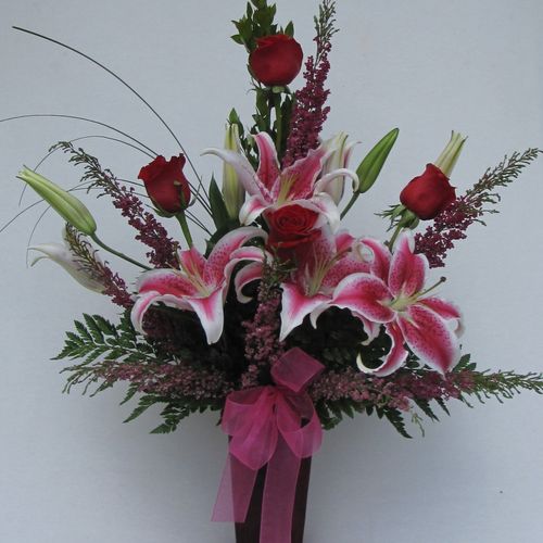 Classic Rosses and Stargazer Lilies - beautiful an