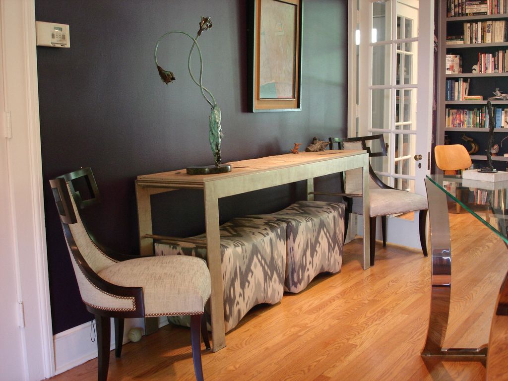 Living Room back wall with additional seating by B