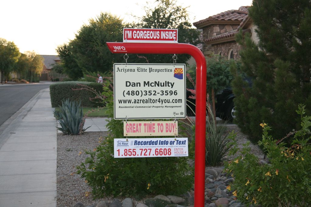 Need proper signage to ensure contact and sales? I