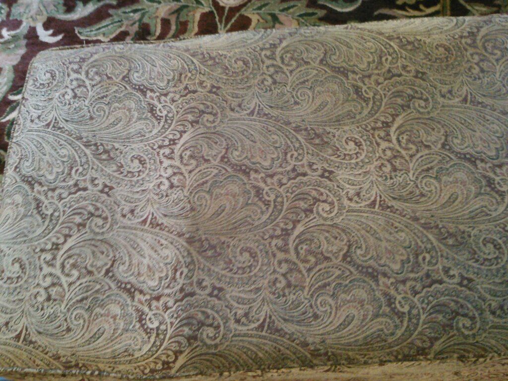 WE ALSO CLEAN UPHOLSTERY.