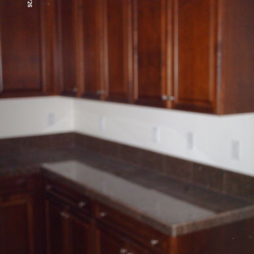 KITCHEN CABINETS & COUNTER INSTALLED