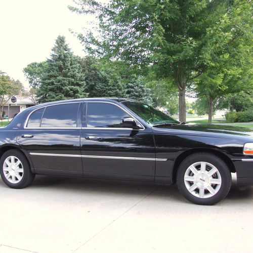 Logain airport car and limo service