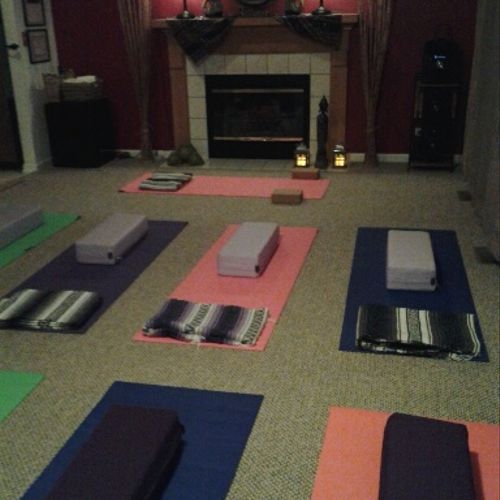 Our charming yoga studio holds up to 6 students pe