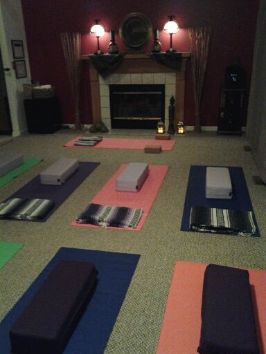 Our charming yoga studio holds up to 6 students pe