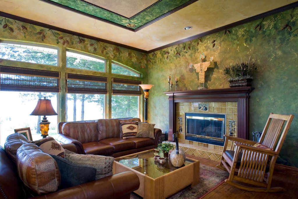 Award-winning Ponderosa Room: Livingston Mountain 