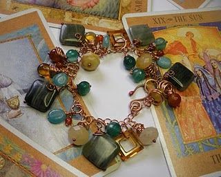 Autumn bracelet loaded with stones
