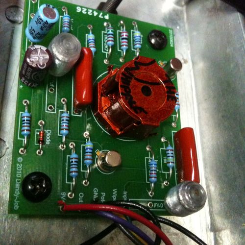 This is the pcb I designed for the Whipple Wah.
