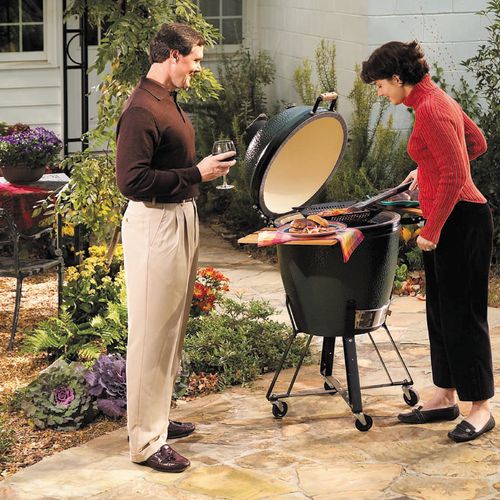 We are the local distributor for Big Green Egg Gri