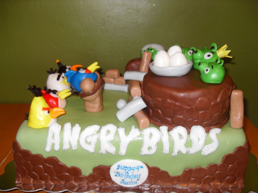 Angry Birds Cake