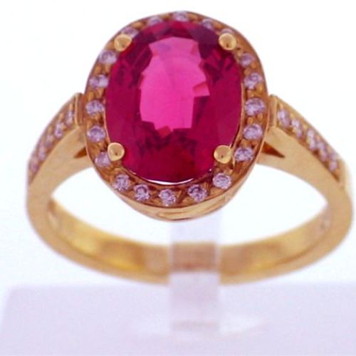 Ruby set in 18kt. yellow gold with pave'.