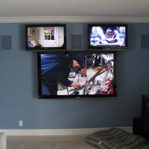 Another three TV system, this time with 2 32" sets