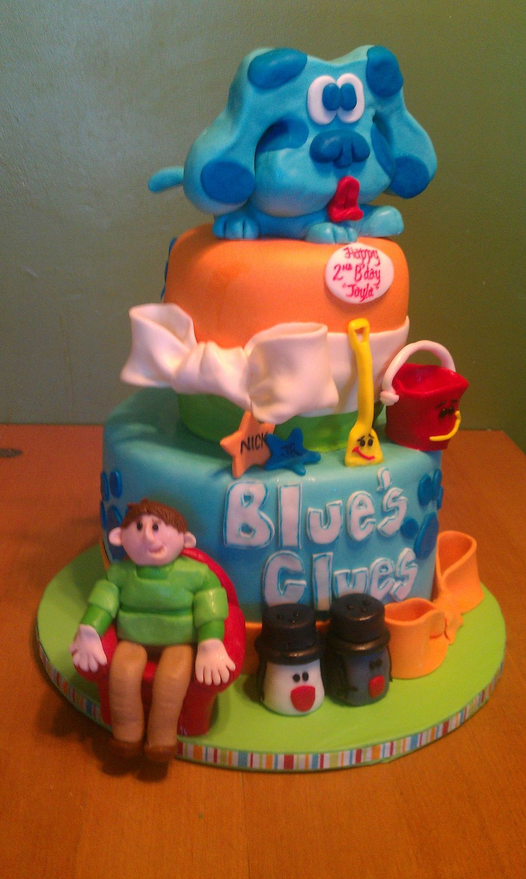 Blue s Clues 2-tiered Cake