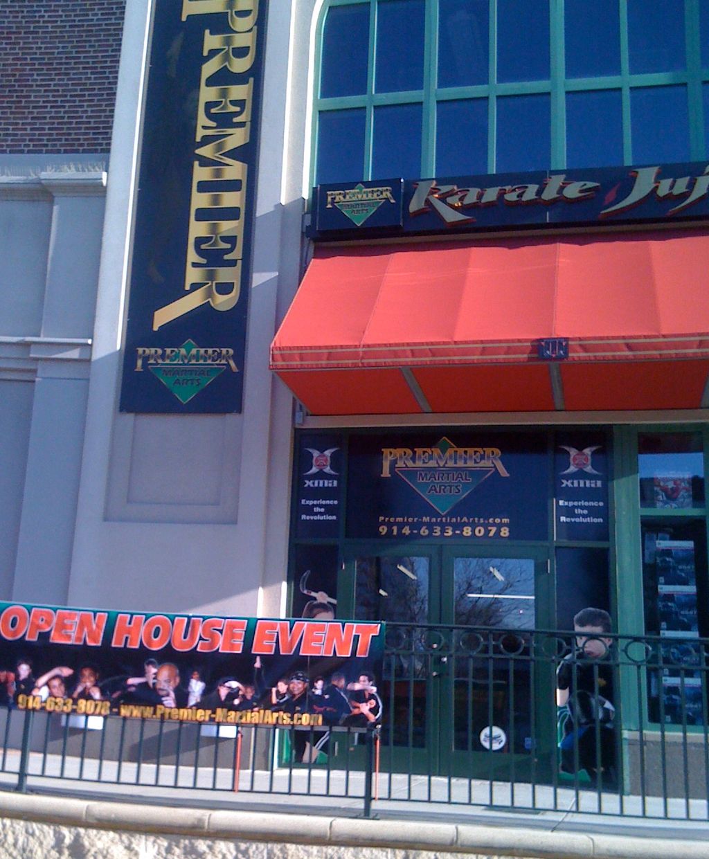 Store Front @ New Roc City