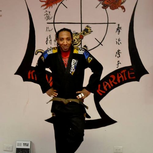 Mixed Martial Arts instructor (jiu jitsa and muay 