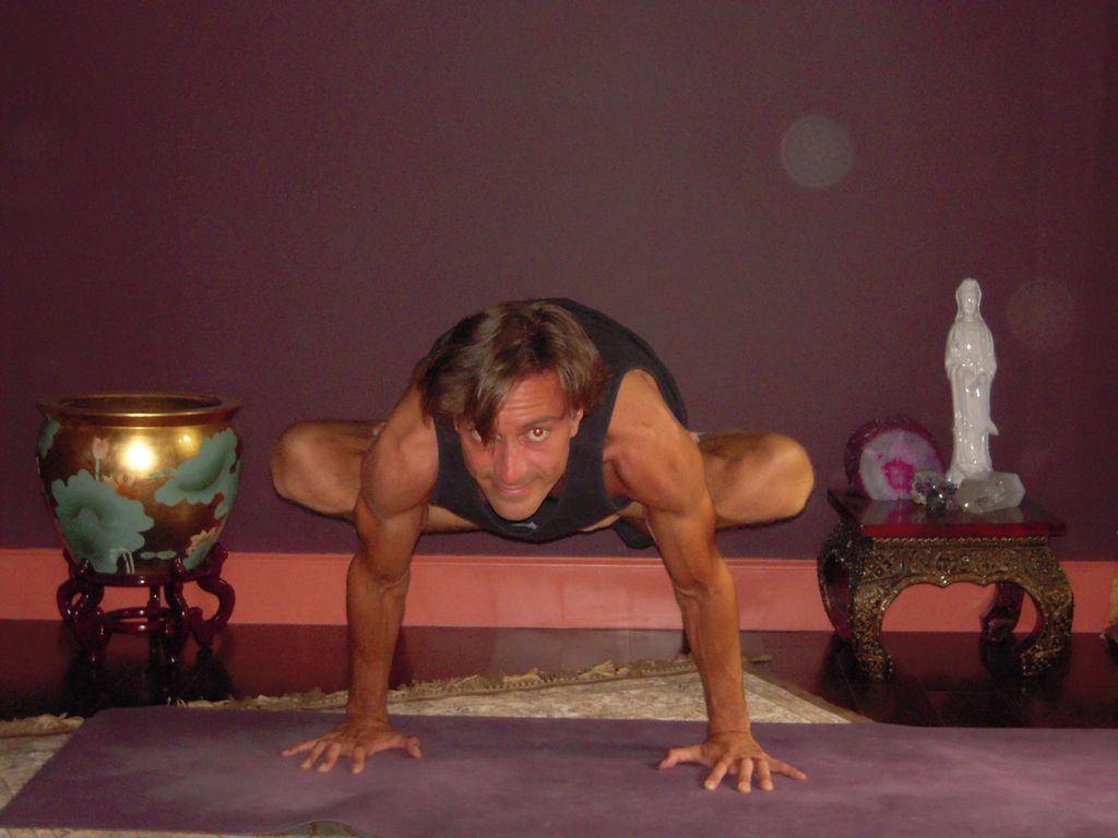 Urdhva Kukutasana - advanced A series