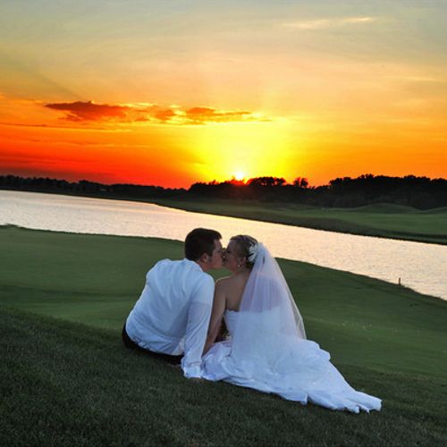wedding photos at sunset in Lansing, MI