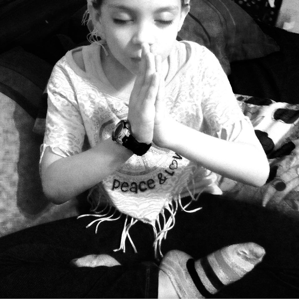 kids yoga meditation