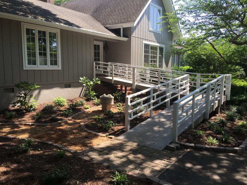 Design by Joyscapes. Install by Southern Backyards