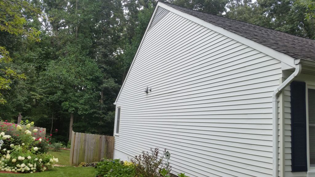 Post picture of house wash