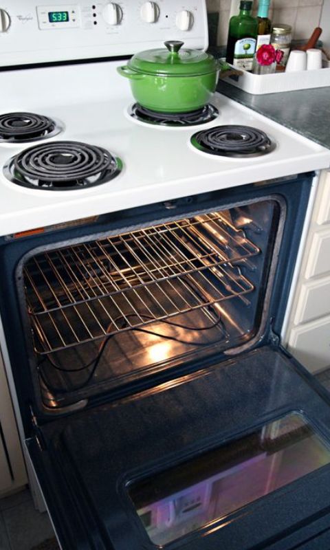 Does your oven smell like burnt food when your coo