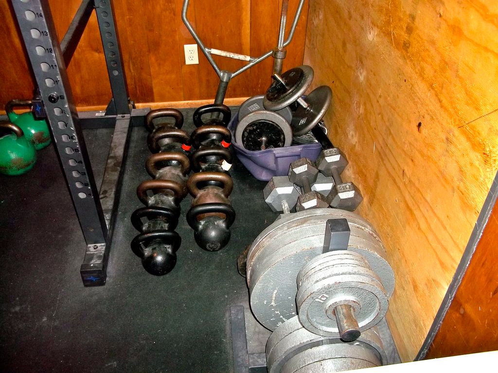 Inside Fitness Garden's Facility