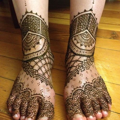 Full bridal henna feet