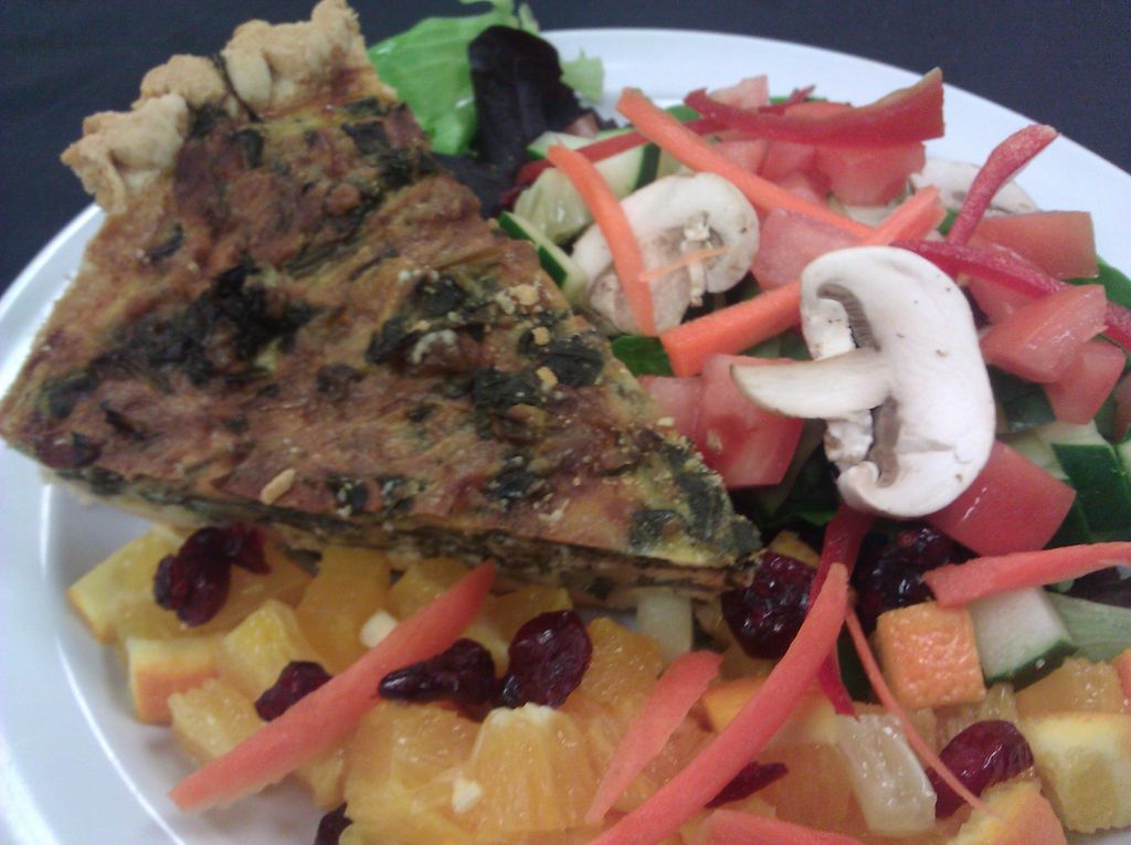 Smoked Hamhock and Collard Green
Quiche on a Tropi