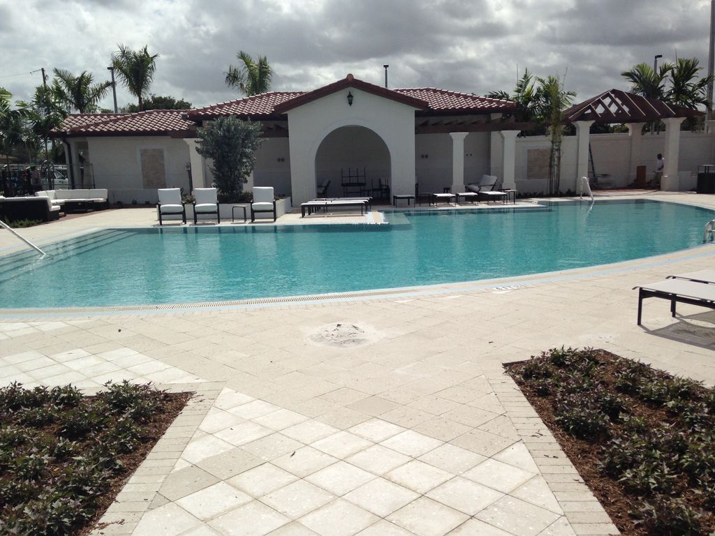 Commercial Swimming Pool