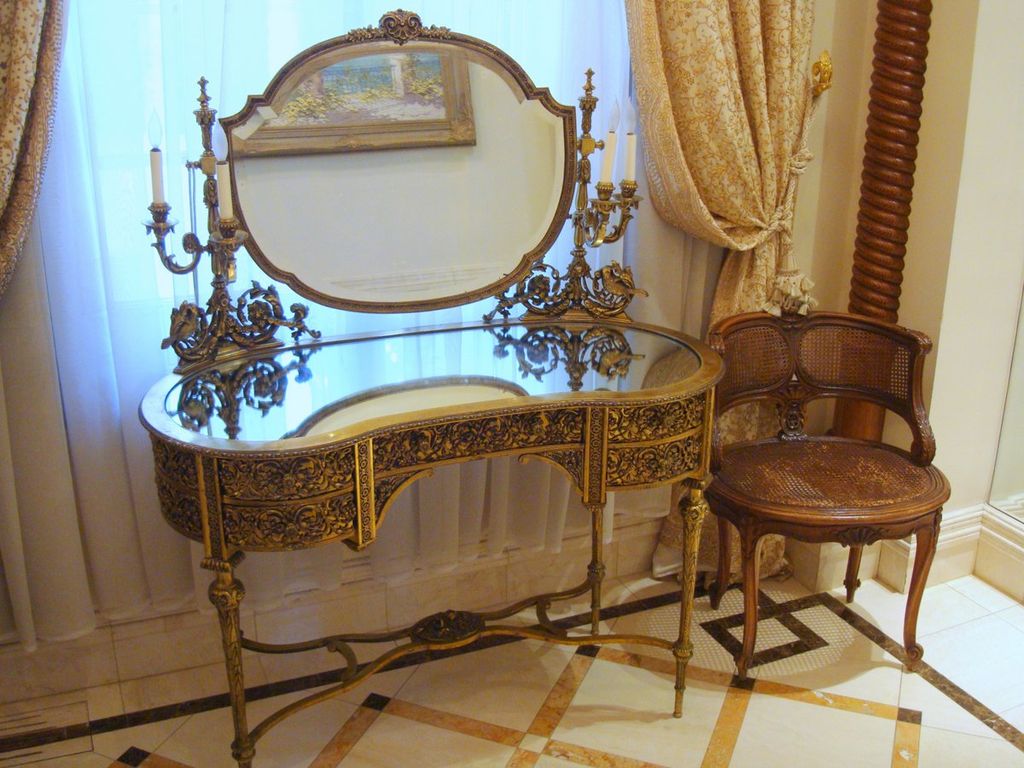 18th Century Dressing Stand, French, historic attr