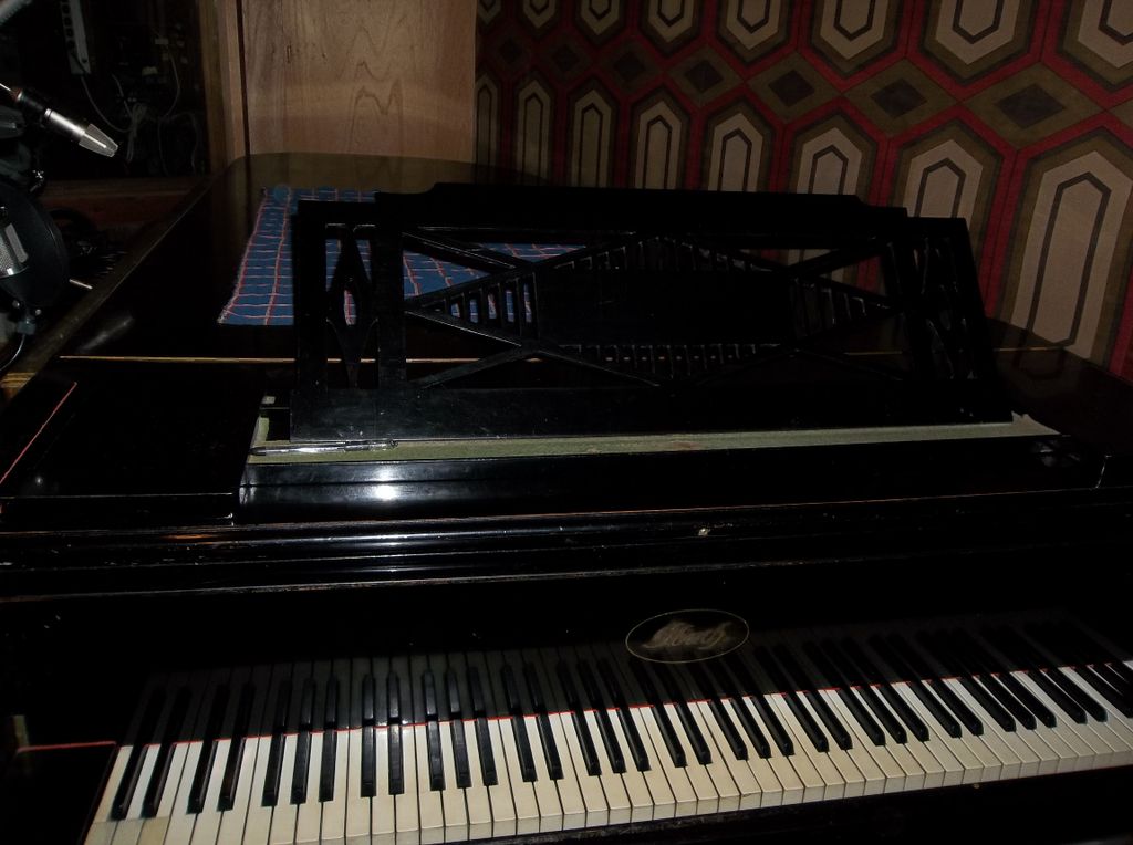IBach 91/2' concert grand piano