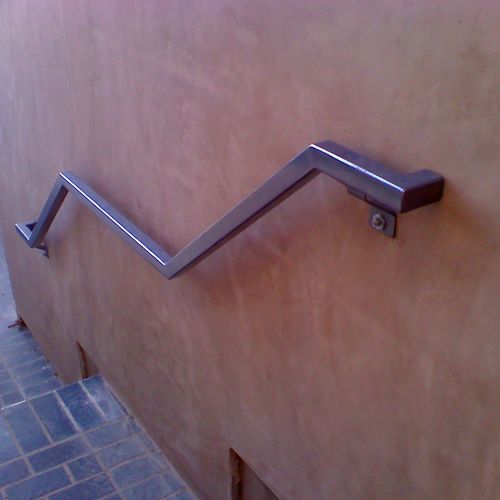 SIMPLE EXTERIOR STAIRCASE HAND RAILING