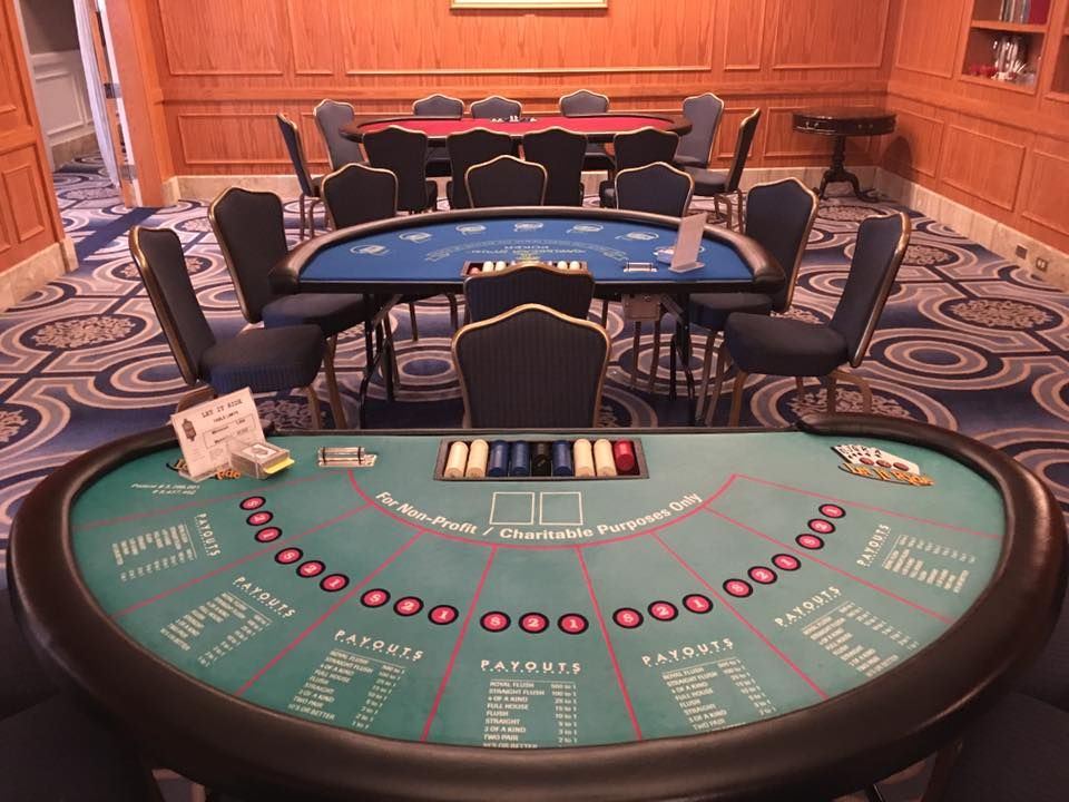 Let it Ride Poker Table