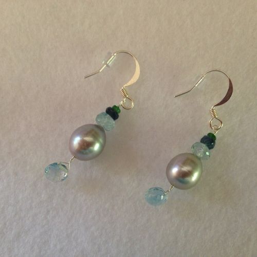 7mm silver grey pearl and aquamarine, sapphire and