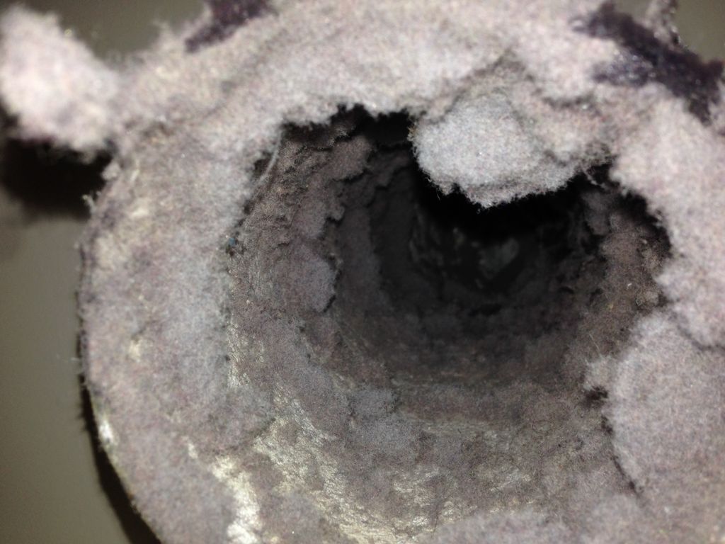DRYER VENT DUCT BEFORE CLEANING