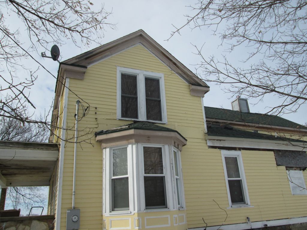 The same house, after some TLC.