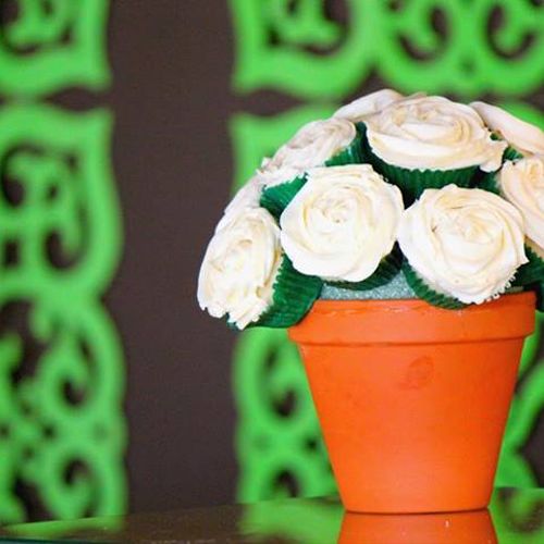 Cupcake rose bouquet perfect for centerpieces. We 